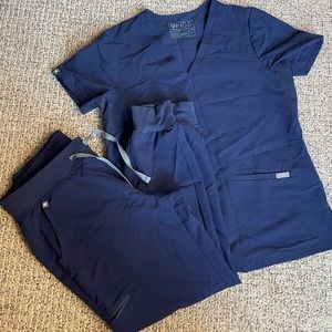 Figs scrub set. Small top and medium petite jogger.